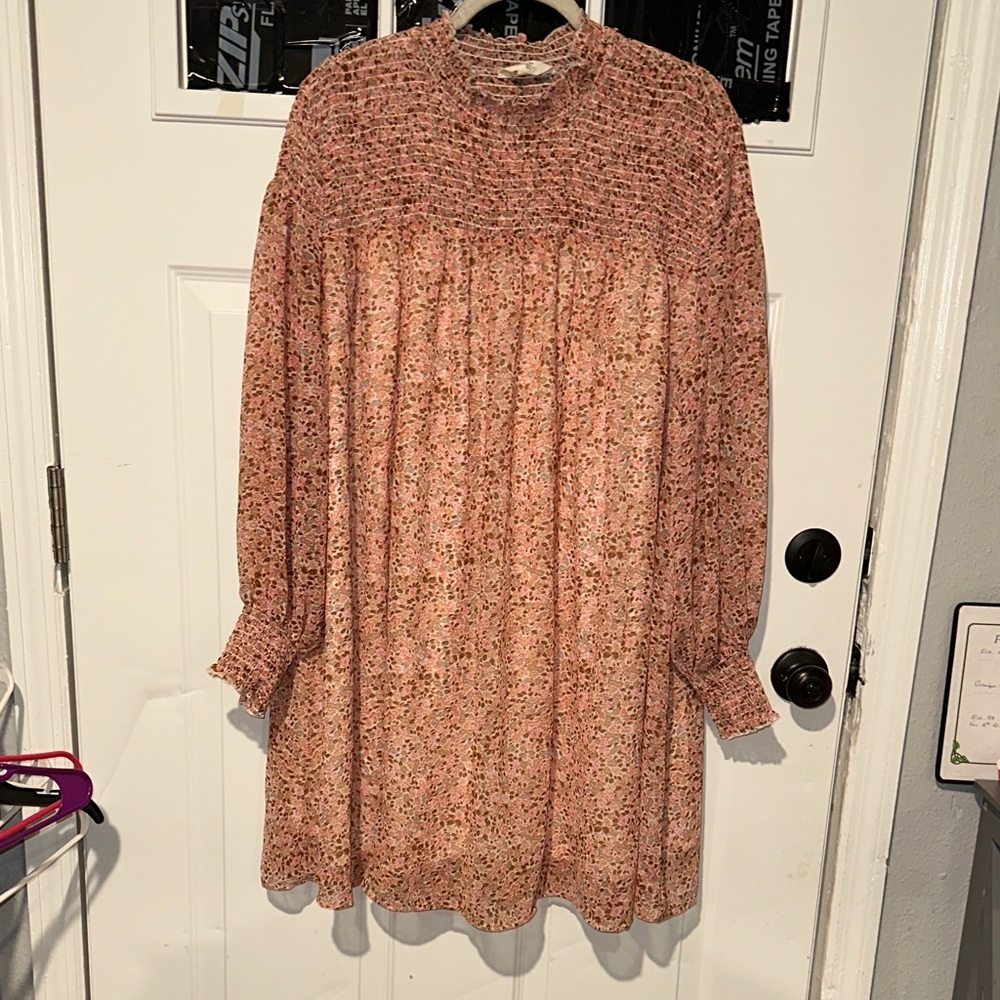 Multicolor Textured Long Sleeve Dress - Picture 2 of 8